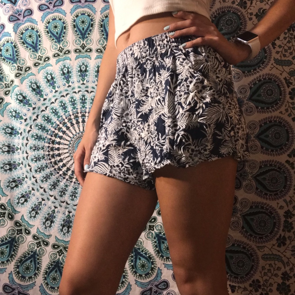 H&M shorts - Picture 3 of 3